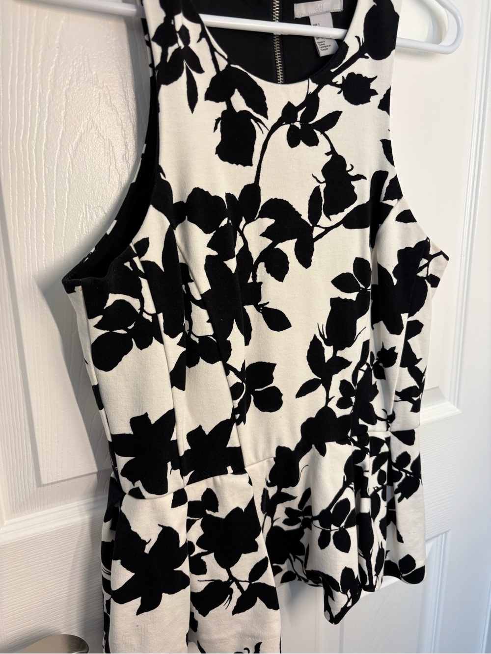 H&M Black & Cream Floral Peplum Camisole - Picture 3 of 11